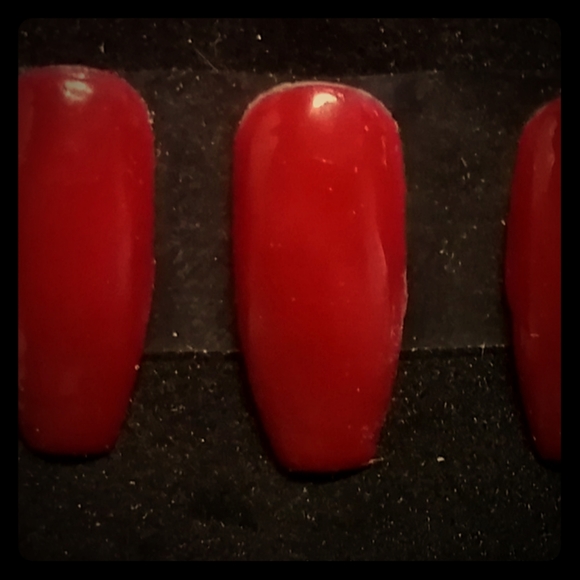 Light Red Press On Nails - Picture 1 of 3